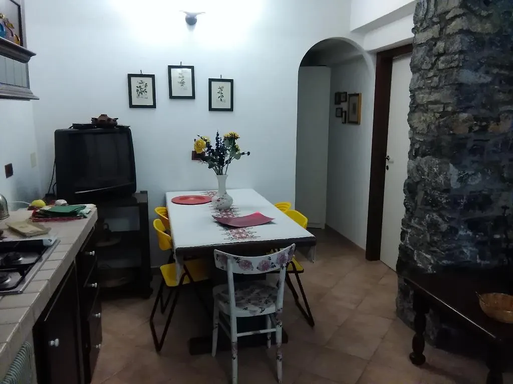 Rossella Casa Vacanze Corvara  0*, Corvara (Liguria)